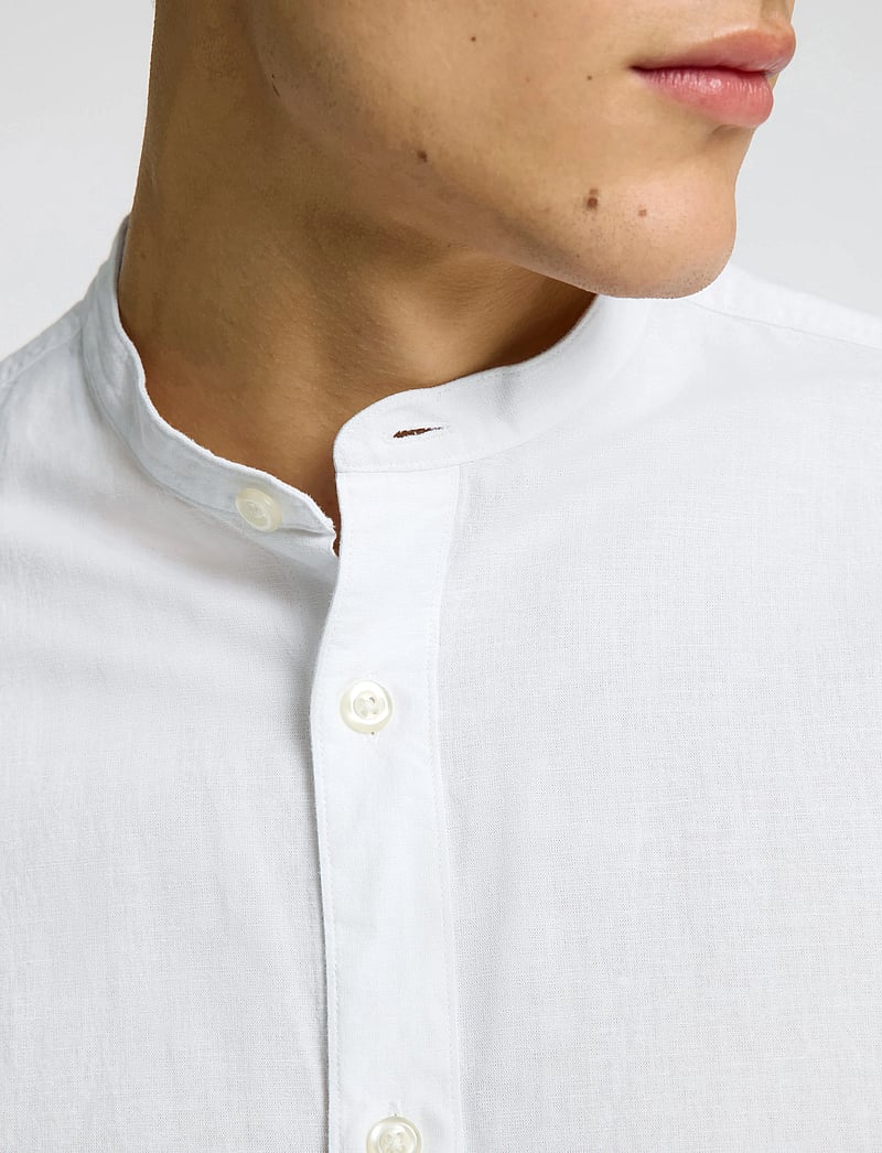 Selected - SLHREGNEW-LINEN SHIRT LS CHINA W - leinenhemden - white - 5