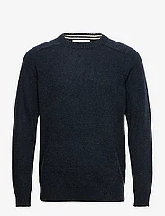 Selected Homme - SLHNEWCOBAN LAMBS WOOL CREW NECK W NOOS - basic knitwear - dark sapphire - 0