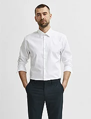 Selected Homme - SLHSLIMETHAN SHIRT LS CLASSIC NOOS - laisvalaikio marškiniai - bright white - 2