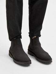 Selected Homme - SLHRICKY NUBUCK CHELSEA BOOT B - birthday gifts - black - 5