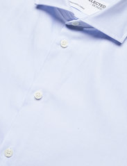 Selected Homme - SLHSLIM-ETHAN SHIRT LS CUT AWAY NOOS - basic skjorter - light blue - 4
