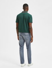 Selected Homme - SLHSTRAIGHT-SCOTT 22604 LG SU JNS W - regular jeans - light grey denim - 3