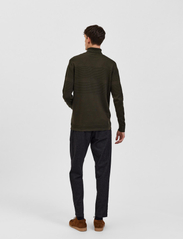 Selected Homme - SLHMAINE LS KNIT ROLL NECK W NOOS - laveste priser - forest night - 3