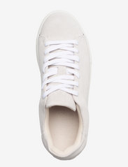 Selected Homme - SLHDAVID CHUNKY SUEDE SNEAKER NOOS O - ar pazeminātu potītes daļu - white - 3