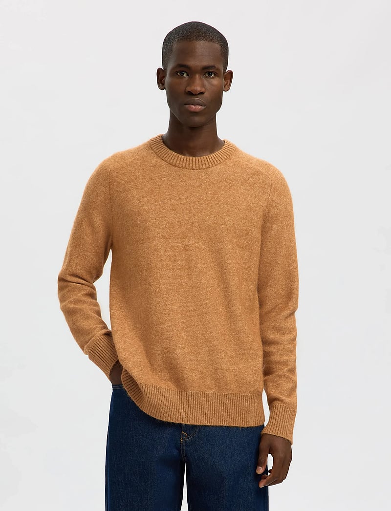 Selected - SLHRAI LS KNIT CREW NECK NOOS - rundhalsad - chipmunk - 4