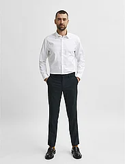 Selected Homme - SLHREGETHAN SHIRT LS CLASSIC NOOS - basic skjortor - bright white - 8