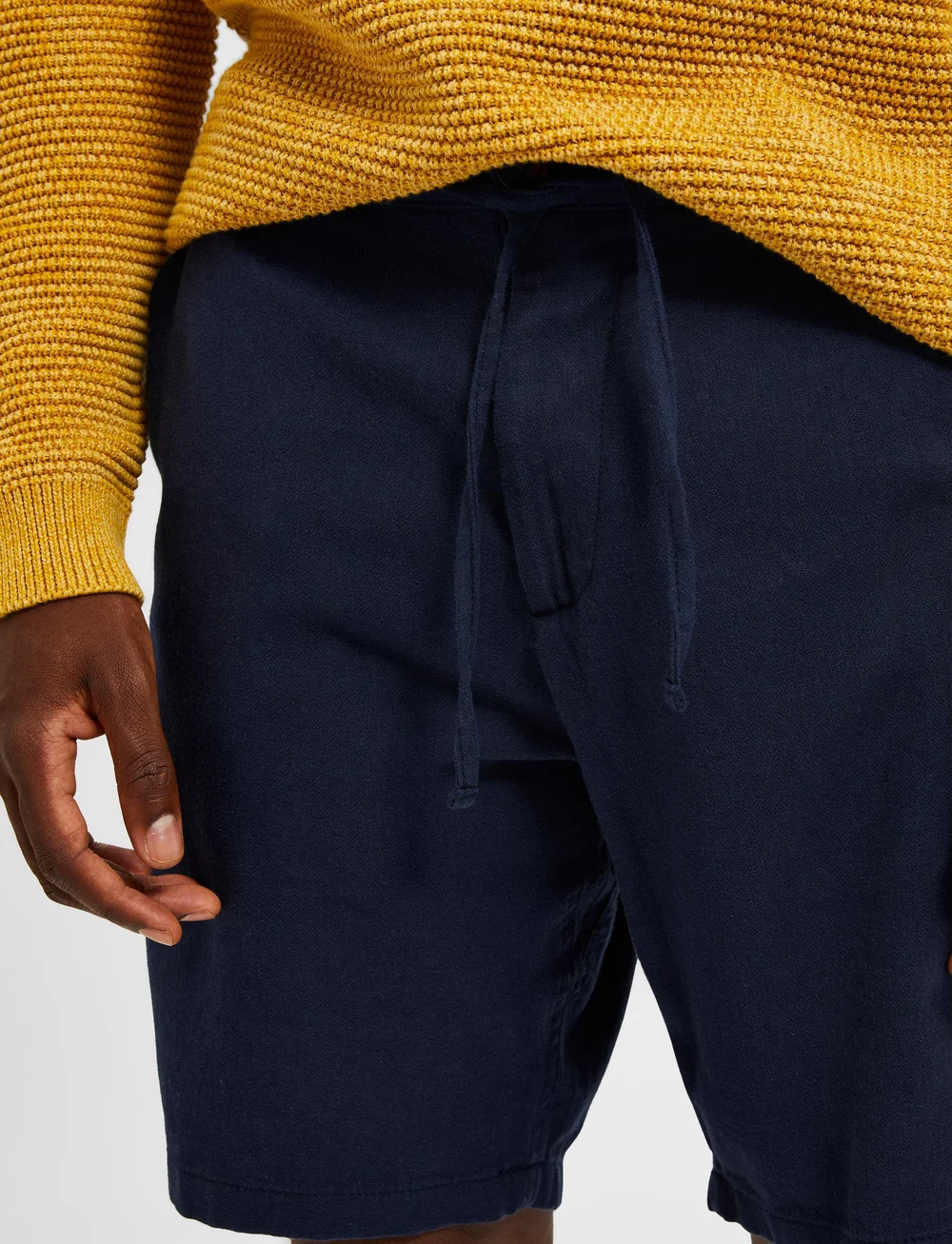 Selected - SLHREGULAR-BRODY LINEN SHORTS - hørshorts - dark sapphire - 4