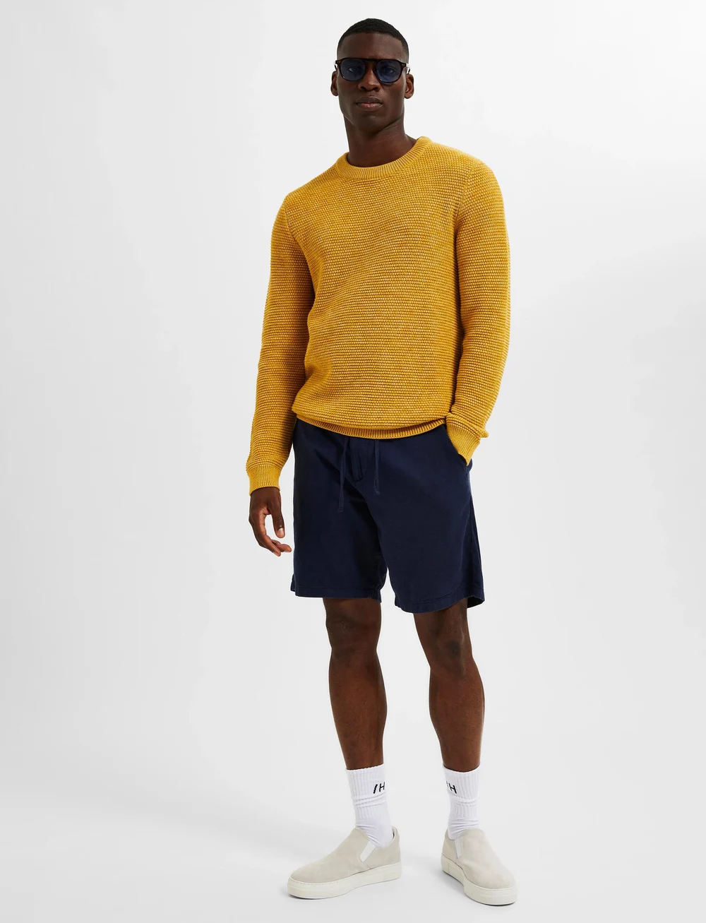 Selected - SLHREGULAR-BRODY LINEN SHORTS - hørshorts - dark sapphire - 5