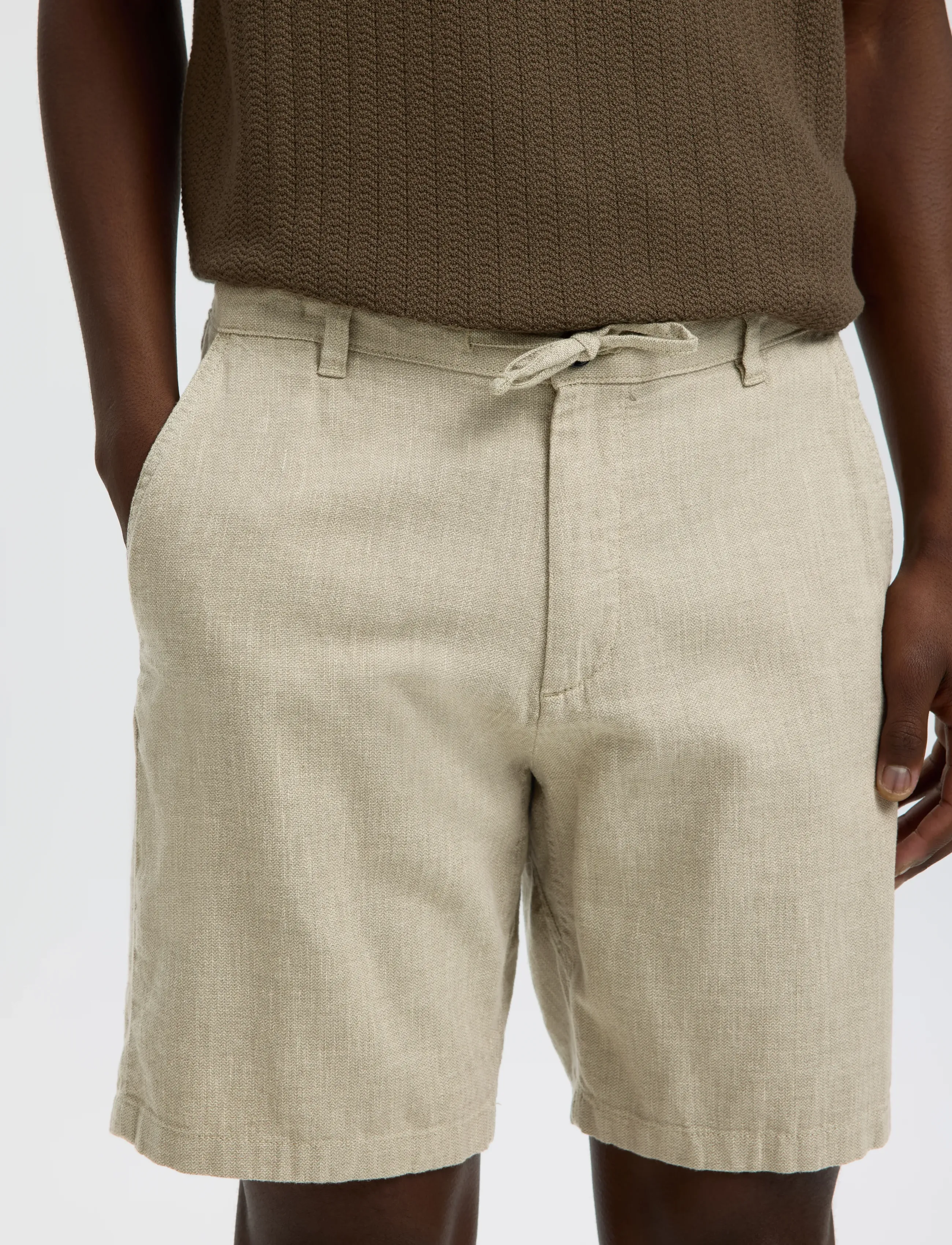 Selected - SLMREGULAR-BRODY LINEN BLD SHORTS NOOS - hørshorts - vetiver - 4