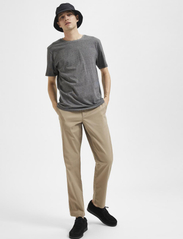 Selected Homme - SLH196-STRAIGHT-NEW MILES FLEX PANT NOOS - chinos - greige - 5