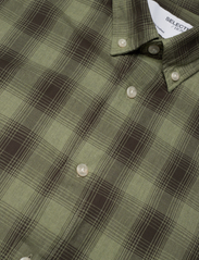 Selected Homme - SLHSLIMTHEO SHIRT LS - checkered shirts - deep lichen green - 3