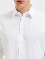 Selected Homme - SLHSLIMNATHAN-SOLID SHIRT LS B - basic skjortor - bright white - 4