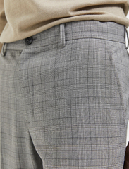 Selected Homme - SLHSLIM-LIAM LT GREY CHK TRS FLEX B - kostiumo kelnės - light grey melange - 6