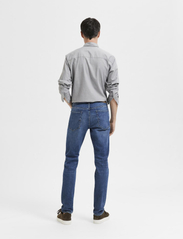Selected Homme - SLH175-SLIMLEON 31601 M.BLUE SOFT NOOS - slim fit jeans - medium blue denim - 2
