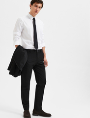 Selected Homme - SLHSLIM-LIAM TRS FLEX NOOS - kostiumo kelnės - black - 7