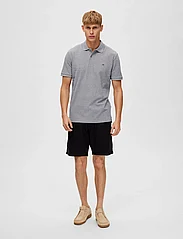 Selected Homme - SLHDANTE SS POLO NOOS - lowest prices - medium grey melange - 4