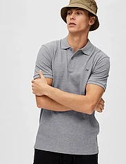 Selected Homme - SLHDANTE SS POLO NOOS - lowest prices - medium grey melange - 5