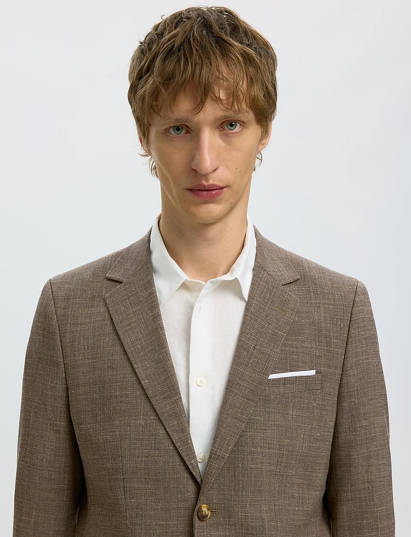Selected - SLMSLIM-OASIS LINEN BLZ NOOS - blazers met enkele rij knopen - dark sand melange - 4