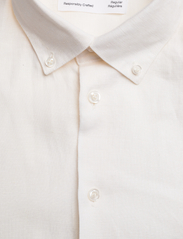 Selected Homme - SLHREGPURE-LINEN SHIRT LS BUTTON DOWN B - lininiai marškiniai - bright white - 2