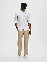 Selected Homme - SLHREGKYLIAN-LINEN SHIRT LS BAND - linen shirts - bright white - 4