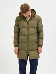 Selected Homme - SLHDAVID LONG PUFFER JACKET EX - padded jackets - dark olive - 2