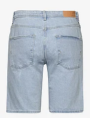 Selected Homme - SLHALEX 32308 BLEACH BLUE SHORTS W - jeans shorts - blue denim - 1