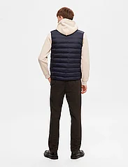 Selected Homme - SLHBARRY QUILTED GILET NOOS - vesten - sky captain - 6