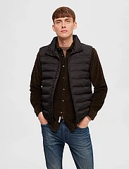 Selected Homme - SLHBARRY QUILTED GILET NOOS - vests - stretch limo - 5