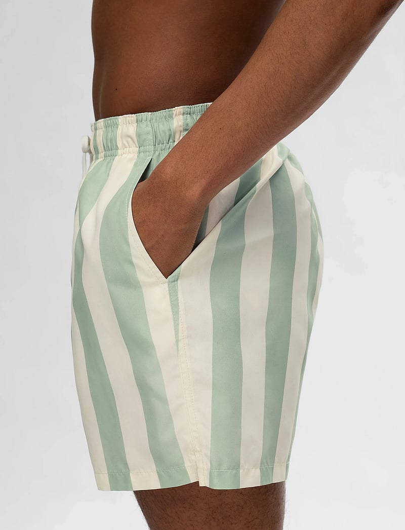 Selected - SLHDANE AOP SWIMSHORTS - badehose - bok choy - 5