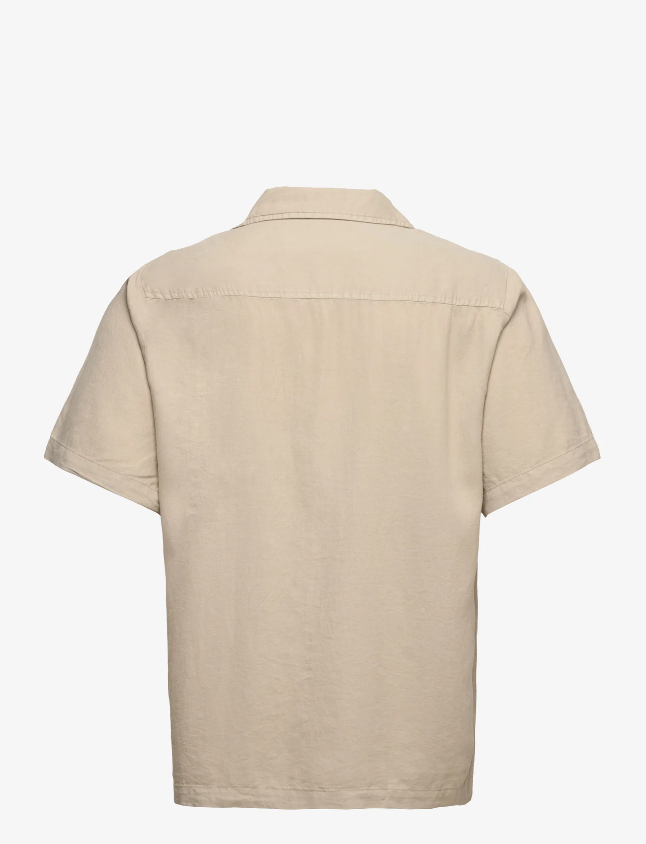 Selected Homme - SLHRELAX-PASTEL-LINEN SHIRT SS RESORT W - kortærmede t-shirts - crockery - 1