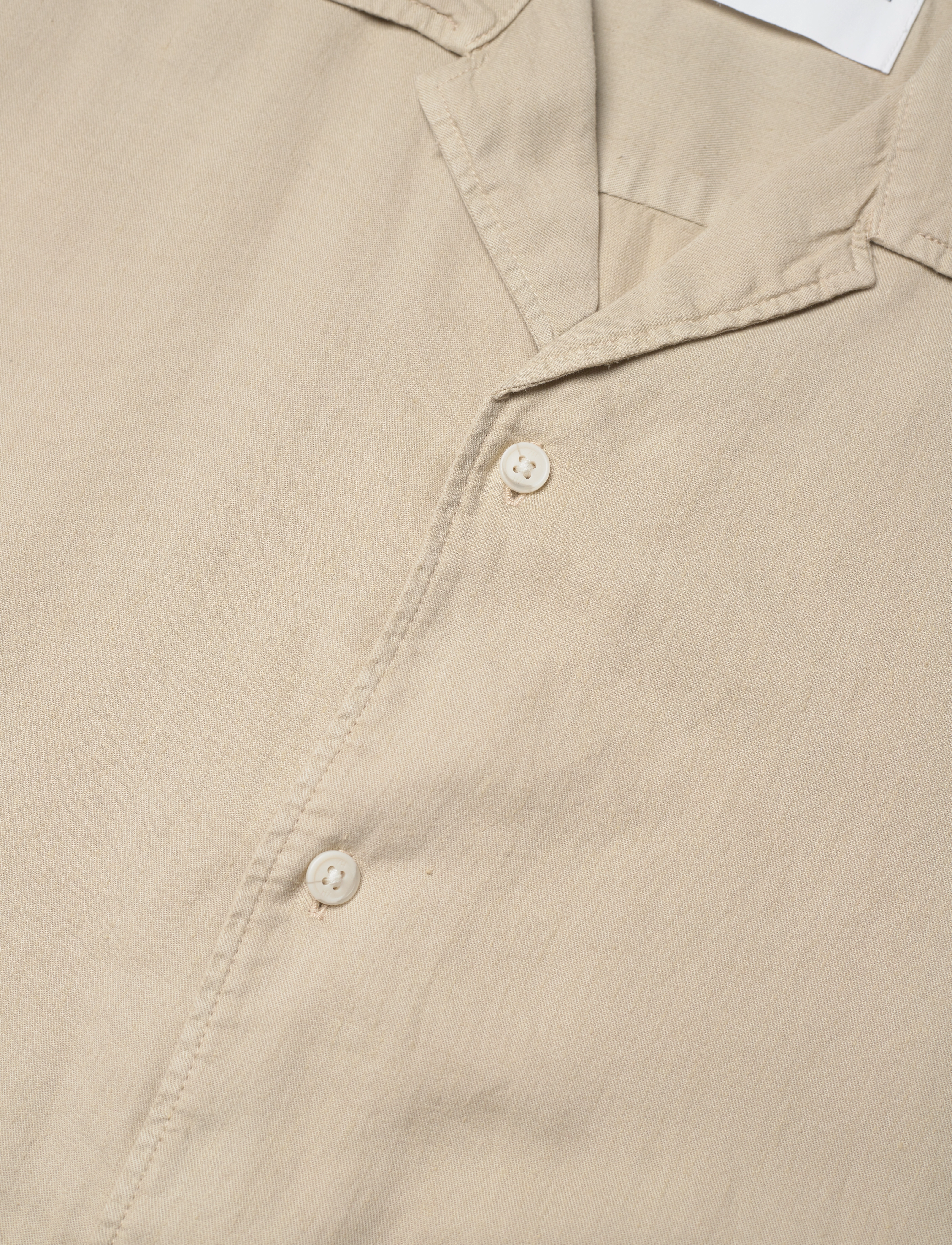 Selected Homme - SLHRELAX-PASTEL-LINEN SHIRT SS RESORT W - crockery - 3
