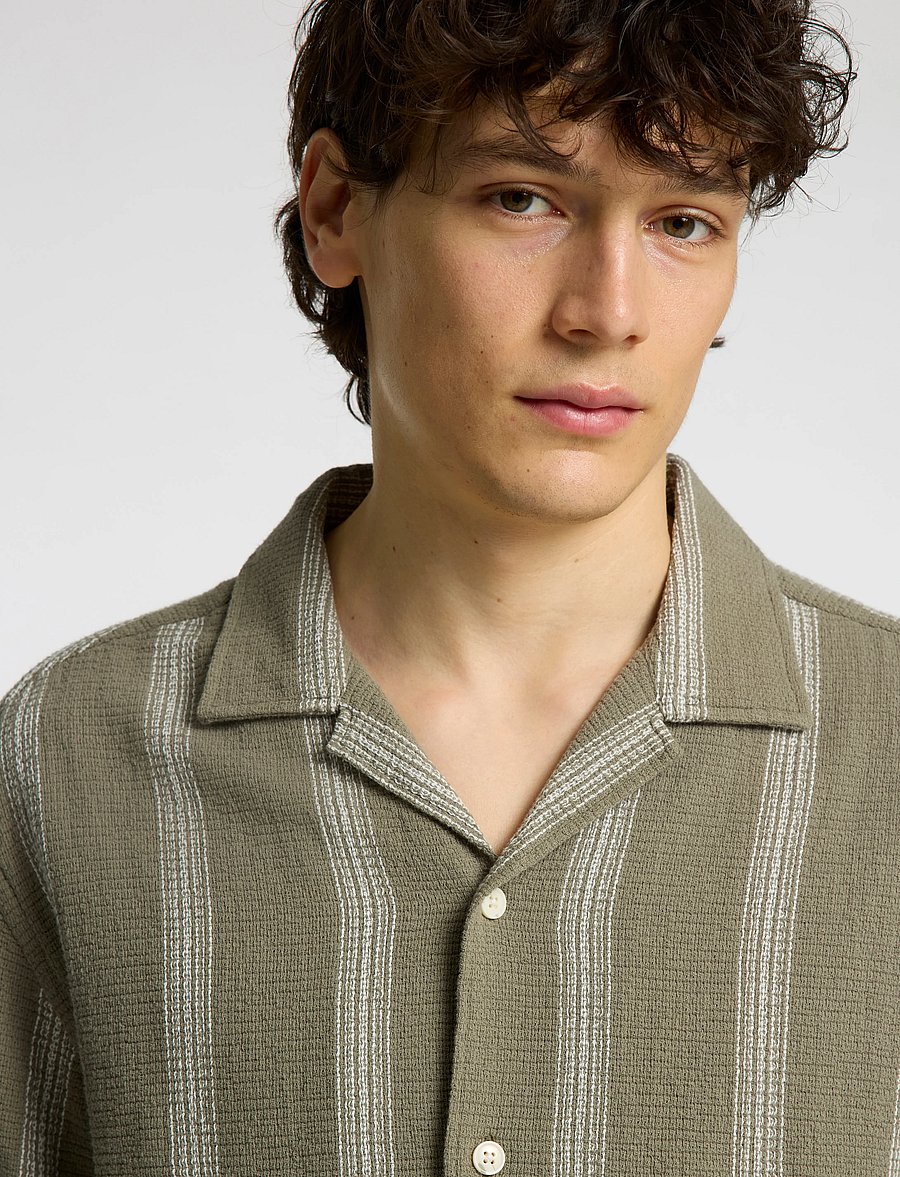 Selected - SLHRELAX-SAL SHIRT SS RESORT - chemises à manches courtes - vetiver - 3