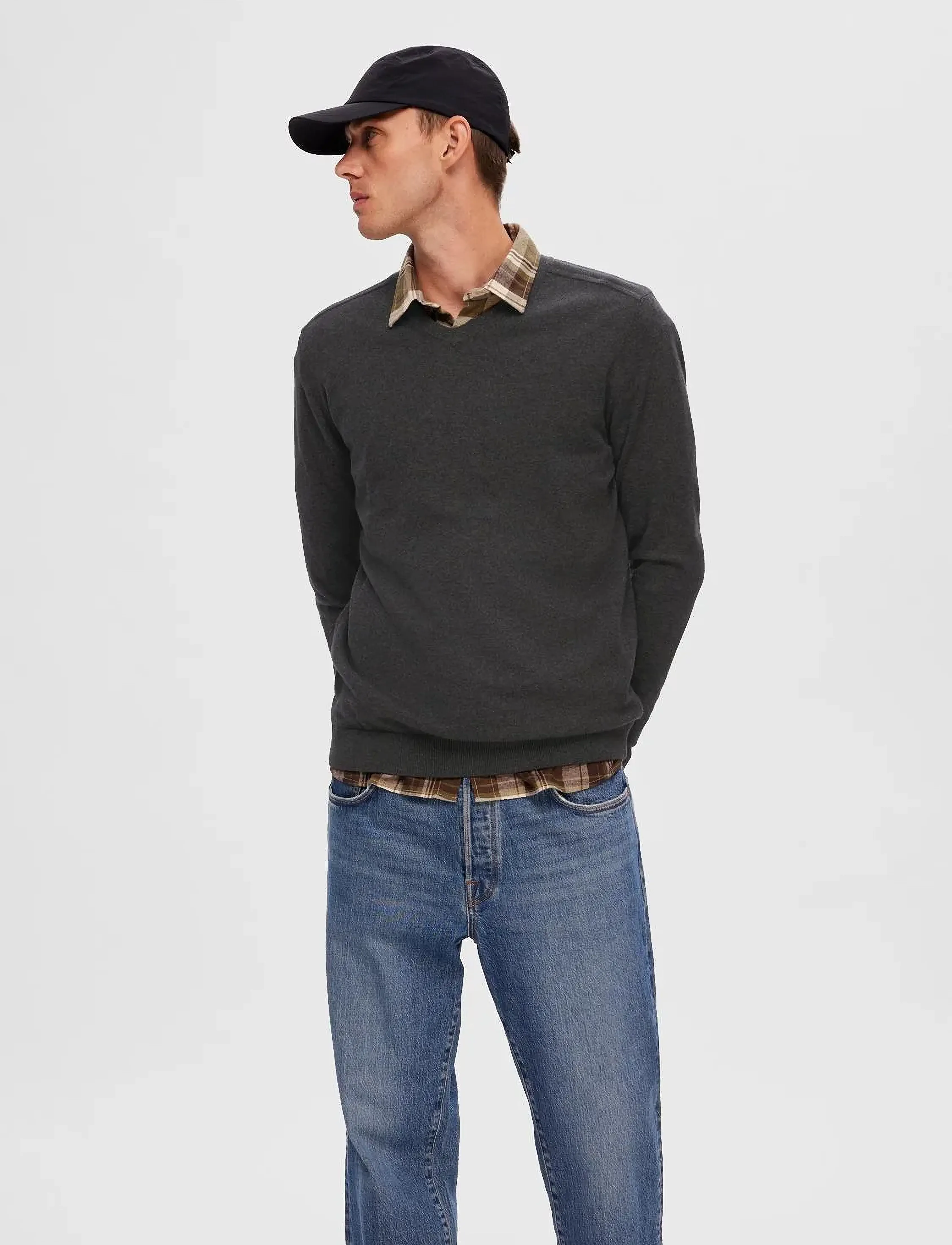 Selected - SLHBERG LS KNIT V-NECK NOOS - v-ausschnitt - antracit - 5