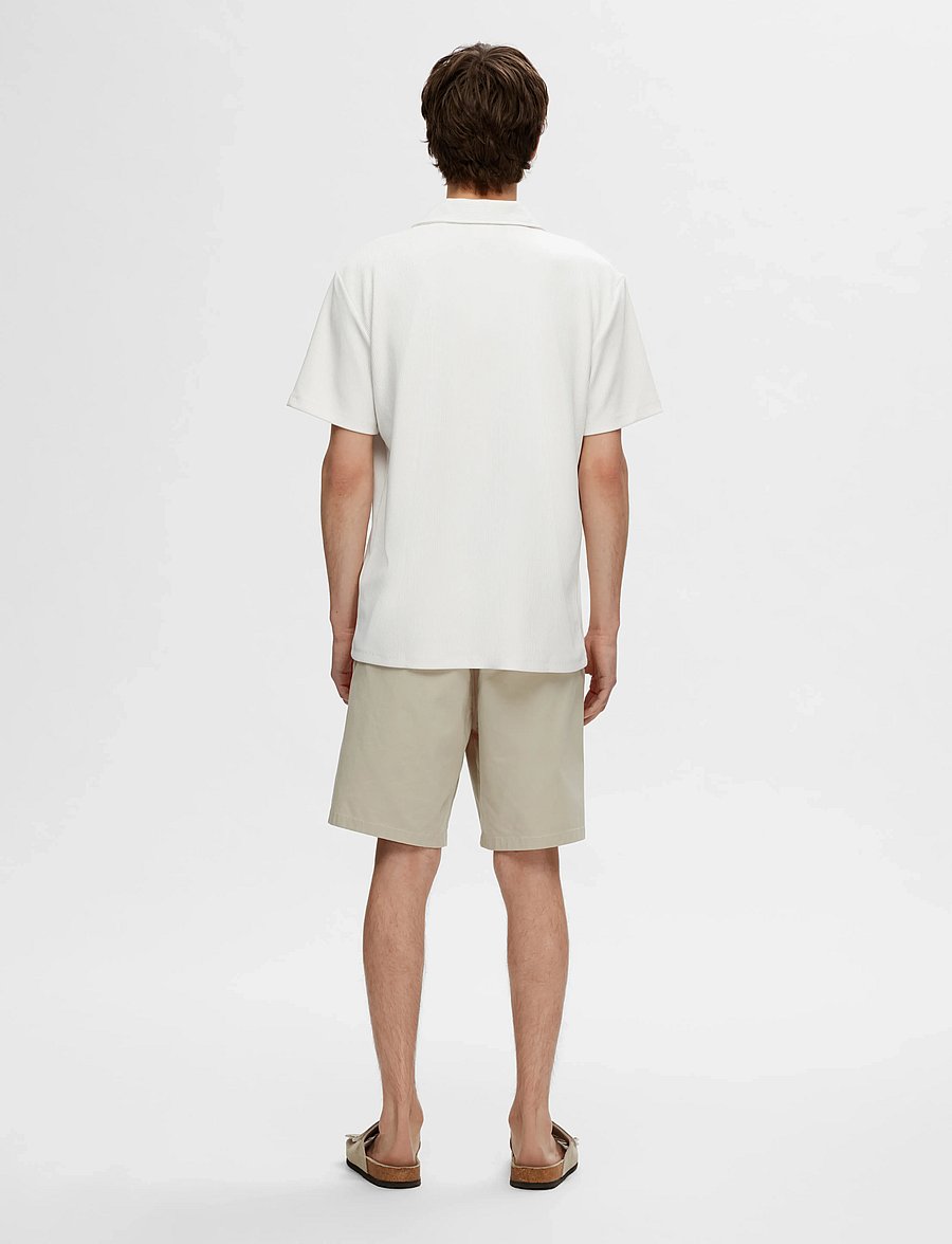 Selected - SLHLOOSE-PLISSE RESORT SS SHIRT EX - chemises à manches courtes - egret - 2
