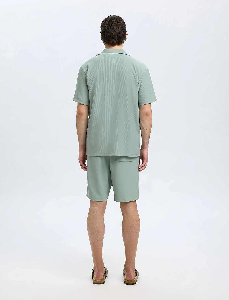 Selected - SLHLOOSE-PLISSE RESORT SS SHIRT EX - kortærmede skjorter - iceberg green - 2