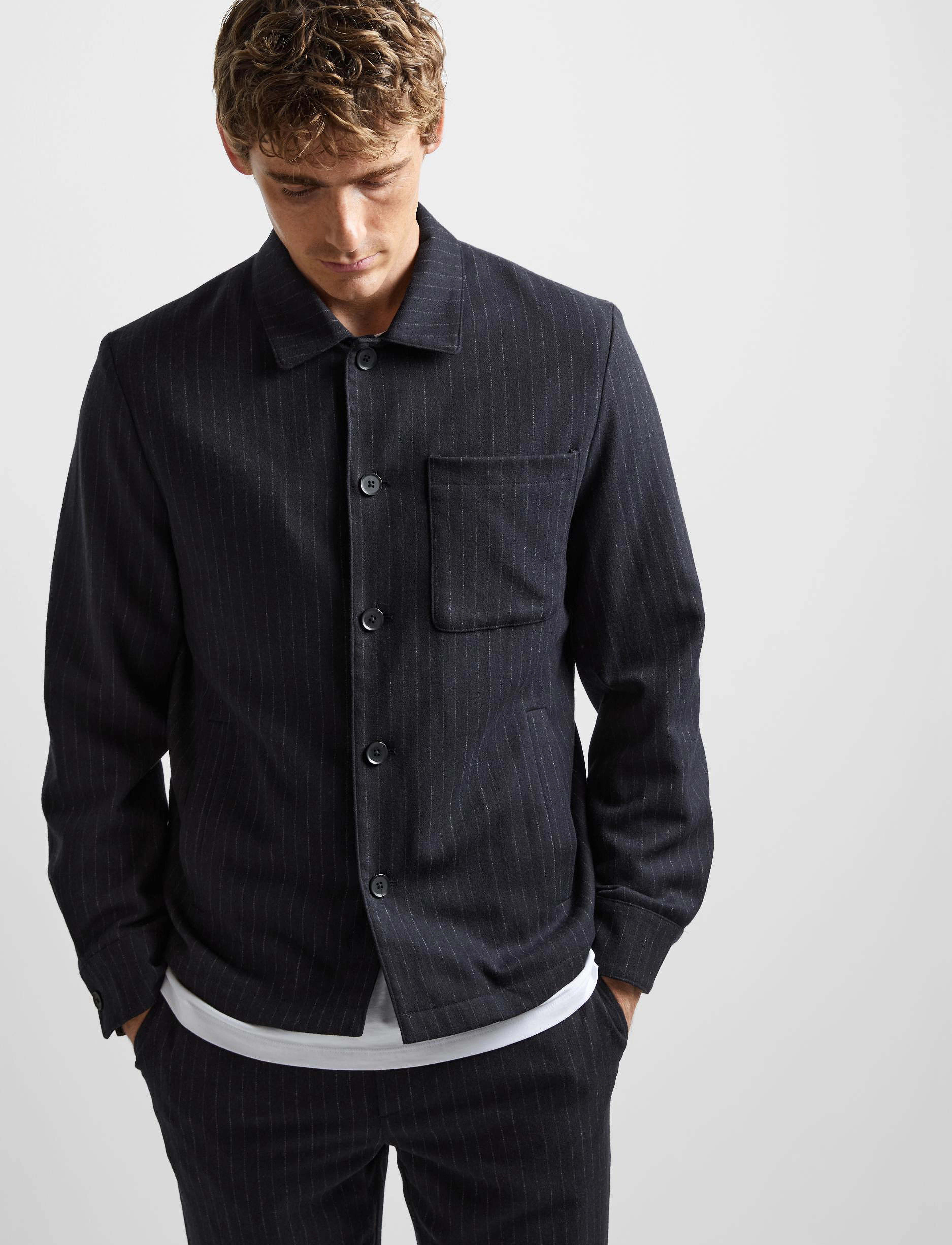 Selected Homme - SLHREG-AYR PINSTRIPED HYBRID BLZ B - navy blazer - 4