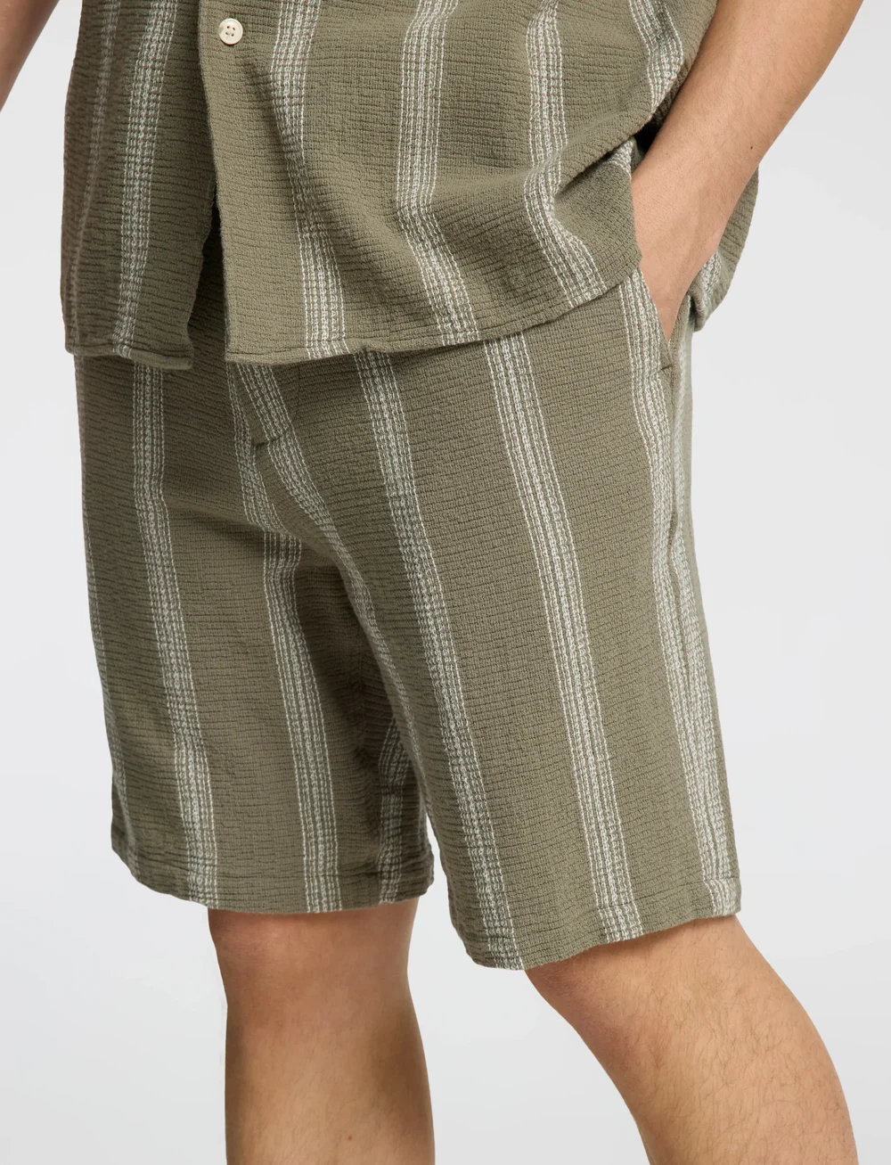 Selected - SLHCOMFORT-BRODY-SAL SHORTS W - casual shorts - vetiver - 3