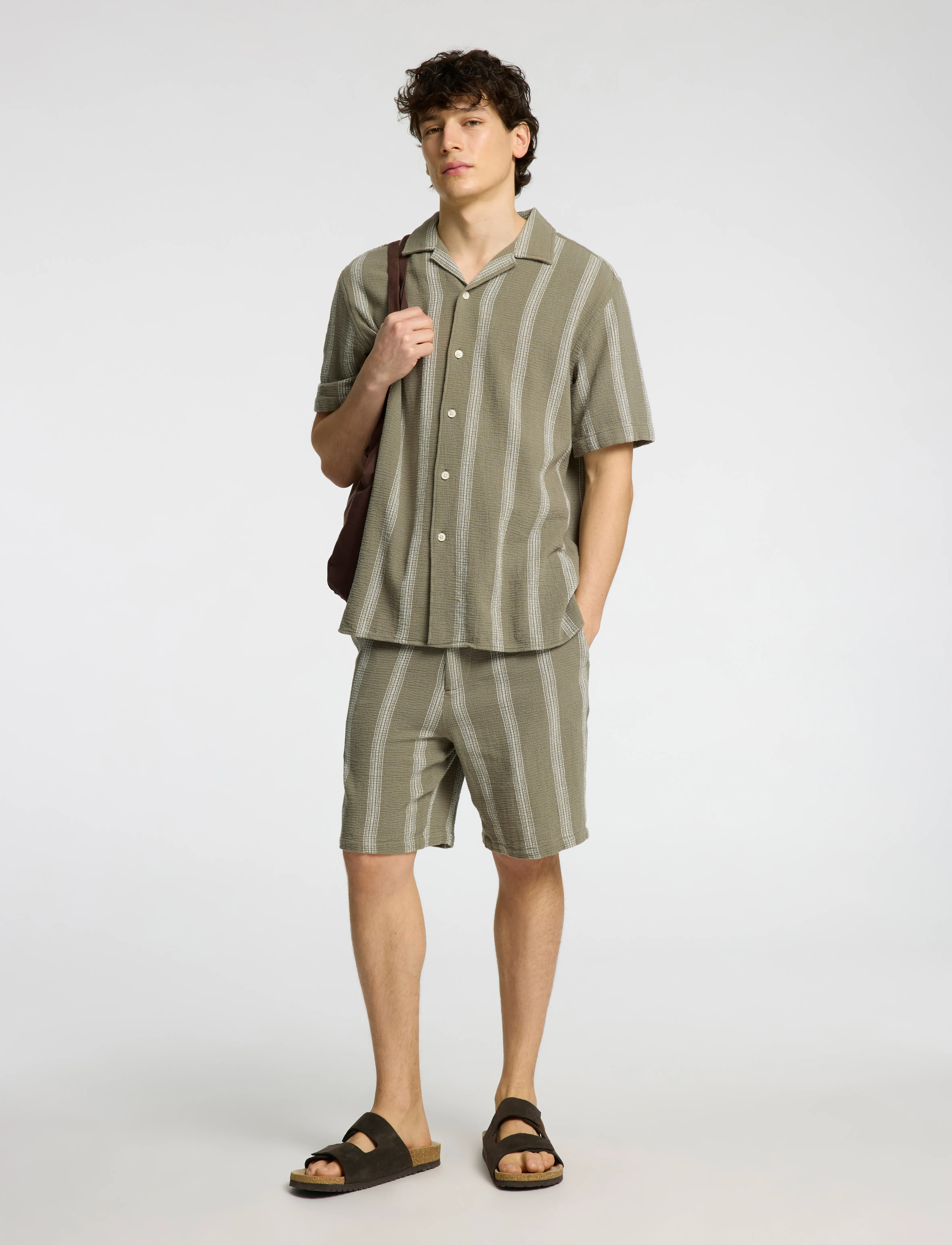Selected - SLHREGSAL SHORTS - casual shorts - vetiver - 4