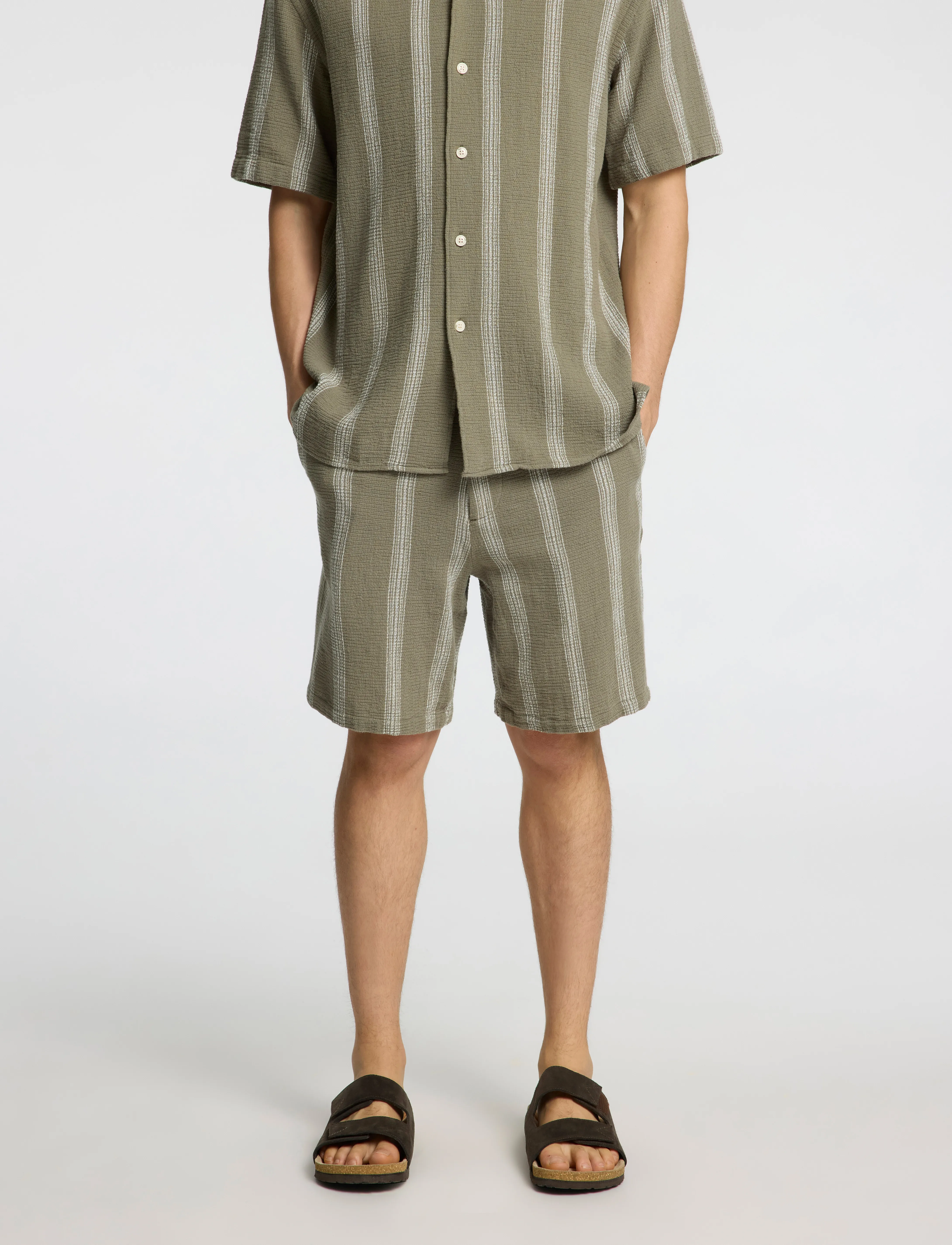 Selected - SLHREGSAL SHORTS - casual shorts - vetiver - 5