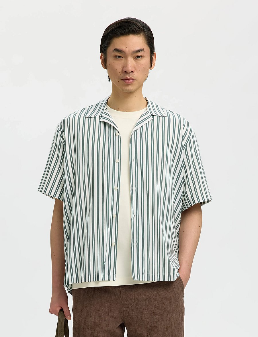 Selected - SLHRLXAIR MIX SS SHIRT - kortærmede skjorter - balsam green - 0