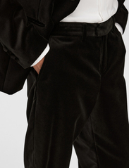 Selected Homme - SLHSLIM-HALE VELVET TRS B - kostiumo kelnės - black - 5