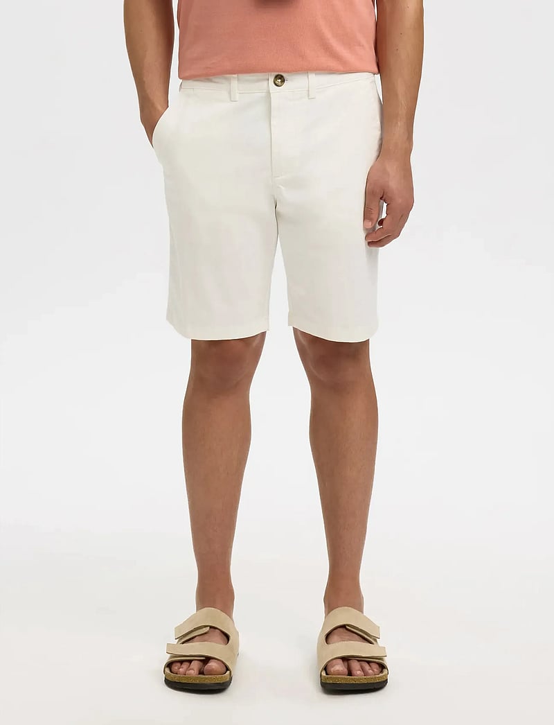 Selected - SLMSLIM-MILES FLEX SHORTS NOOS - chinos shorts - cloud dancer - 0