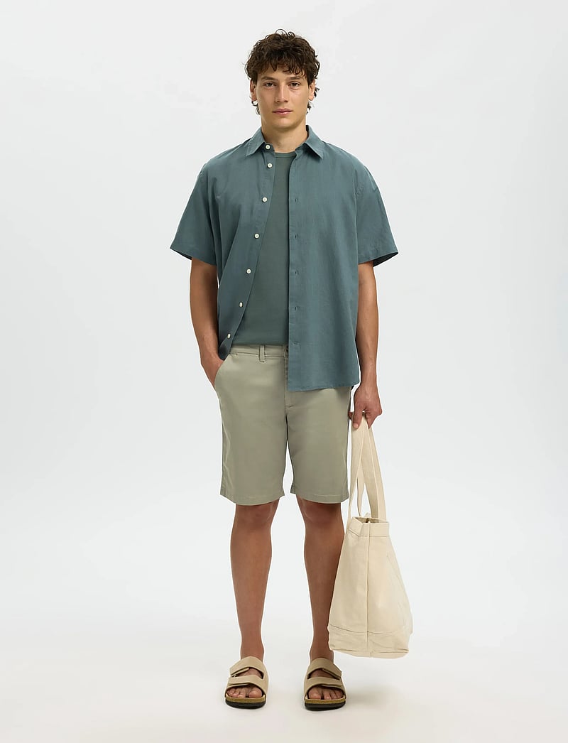 Selected - SLMSLIM-MILES FLEX SHORTS NOOS - chinos shorts - vetiver - 5