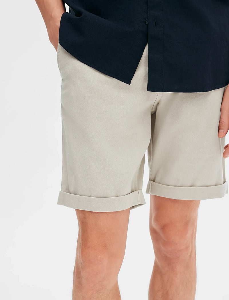 Selected - SLHSLIM-LUTON FLEX SHORTS NOOS - chinos shorts - pure cashmere - 4