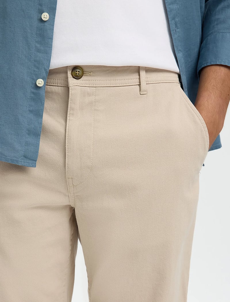 Selected - SLMSLIM-LUTON FLEX SHORTS NOOS - chinos shorts - pure cashmere - 4