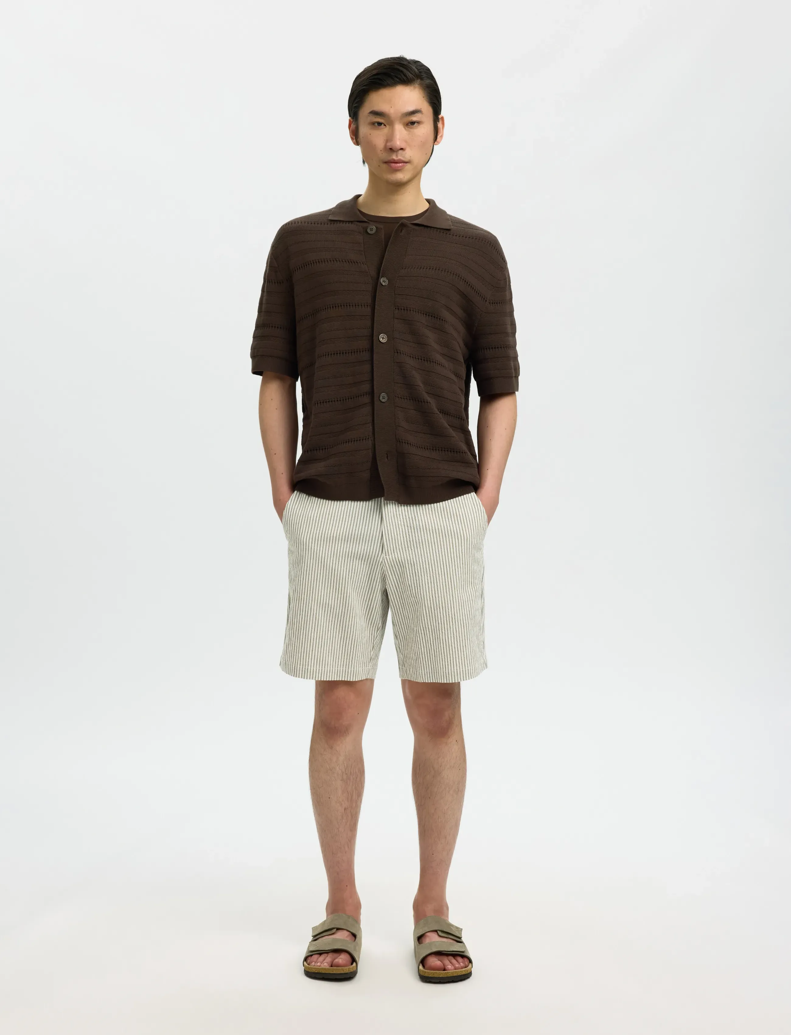 Selected - SLHREGULAR-KARL SEERSUCKER SHORTS NOOS - casual shorts - deep lichen green - 3
