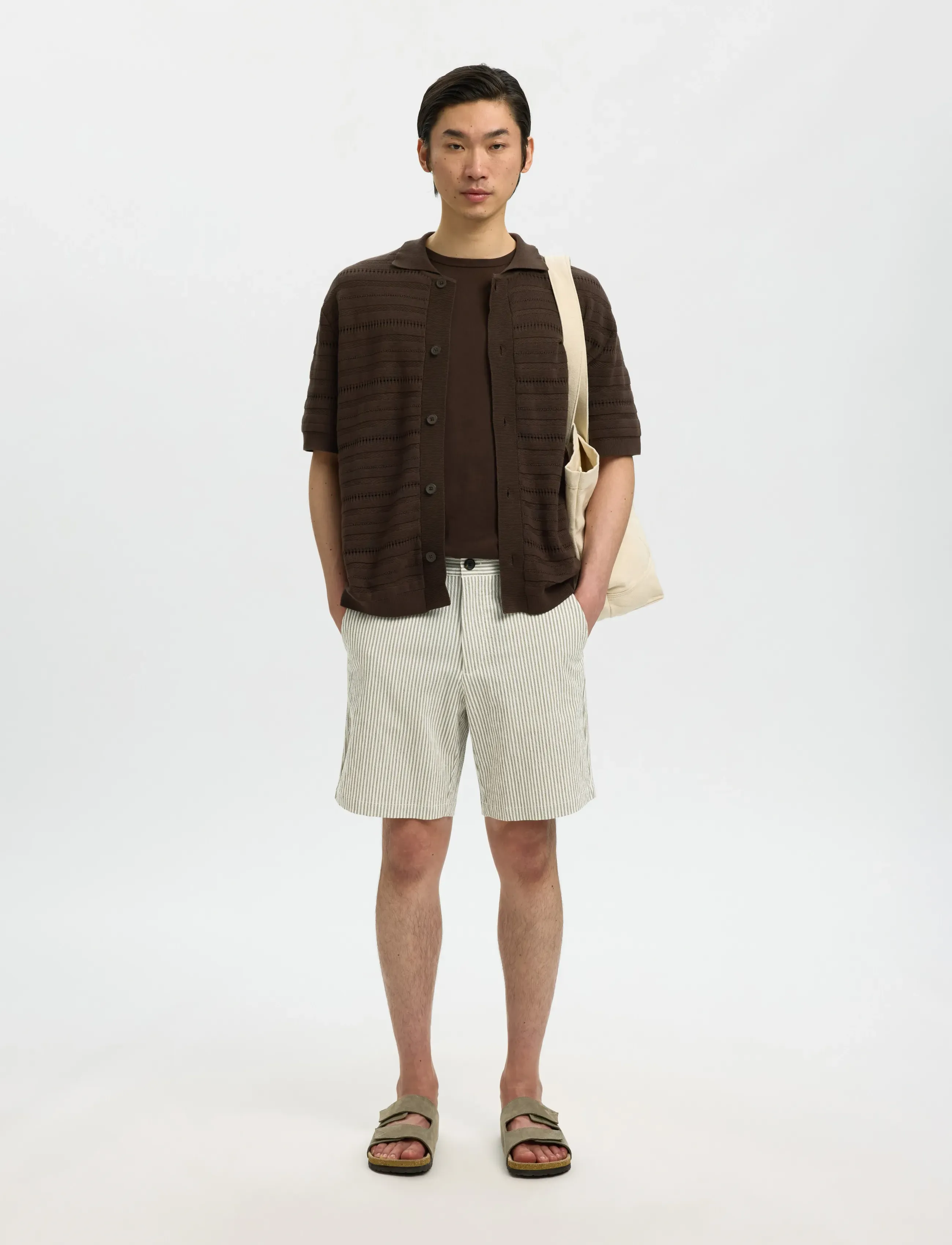 Selected - SLHREGULAR-KARL SEERSUCKER SHORTS NOOS - casual shorts - deep lichen green - 5
