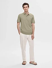 Selected Homme - SLHBERG SS KNIT POLO NOOS - vyrams - vetiver - 4
