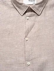 Selected Homme - SLHREGKYLIAN-LINEN SHIRT LS CLASSIC NOOS - hørskjorter - pure cashmere - 7