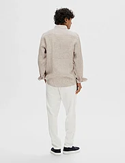 Selected Homme - SLHREGKYLIAN-LINEN SHIRT LS CLASSIC NOOS - linen shirts - vetiver - 2